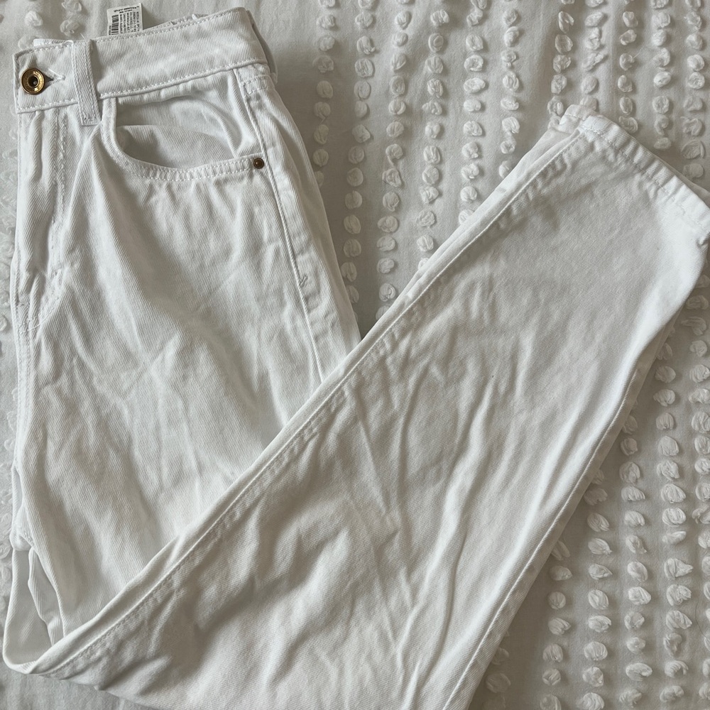 White Zara Mom Jeans